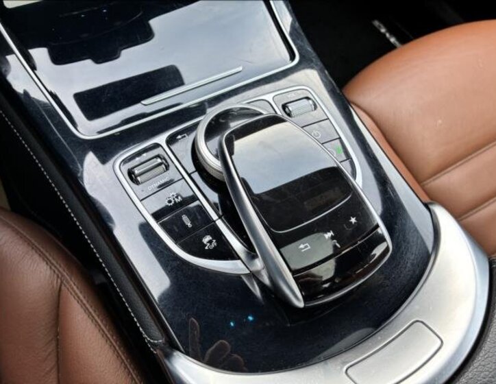 Mercedes-Benz GLC SUV / Terénní 3,0 l 270 kw