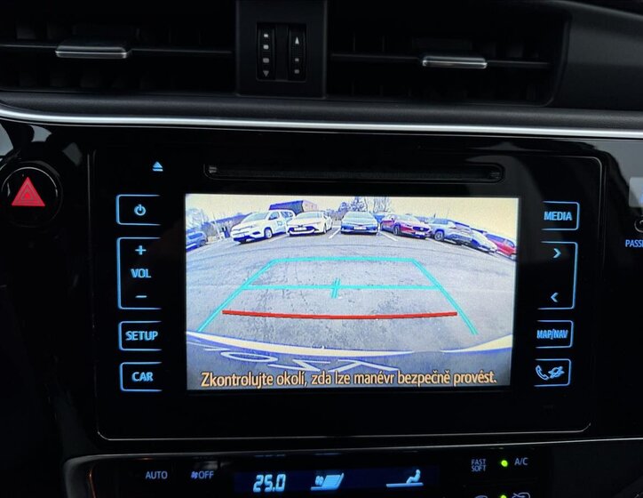 Toyota Auris Kombi 1,6 l 97 kw