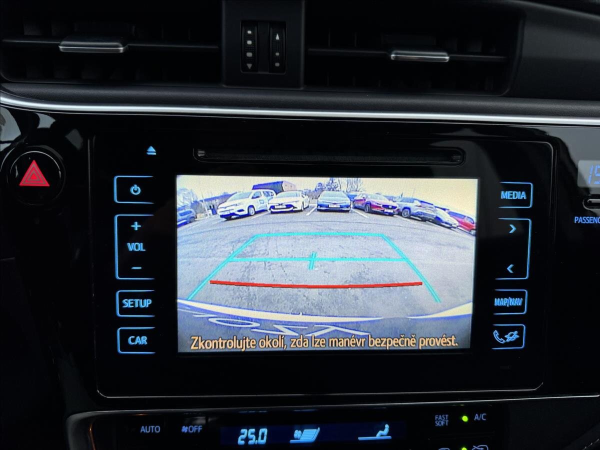 Toyota Auris Kombi 1,6 l 97 kw