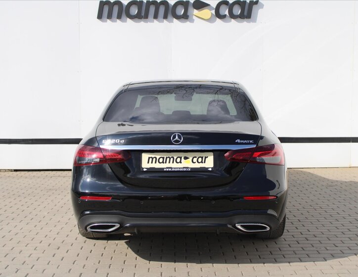 Mercedes-Benz Třídy E Sedan / Limuzína 2,0 l 143 kw
