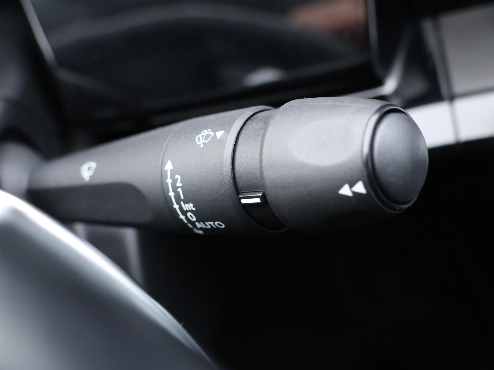 Peugeot 508 Liftback 1,6 l 133 kw