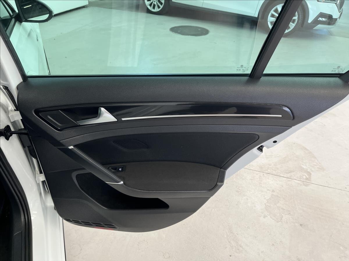 Volkswagen Golf Hatchback 2,0 l 135 kw