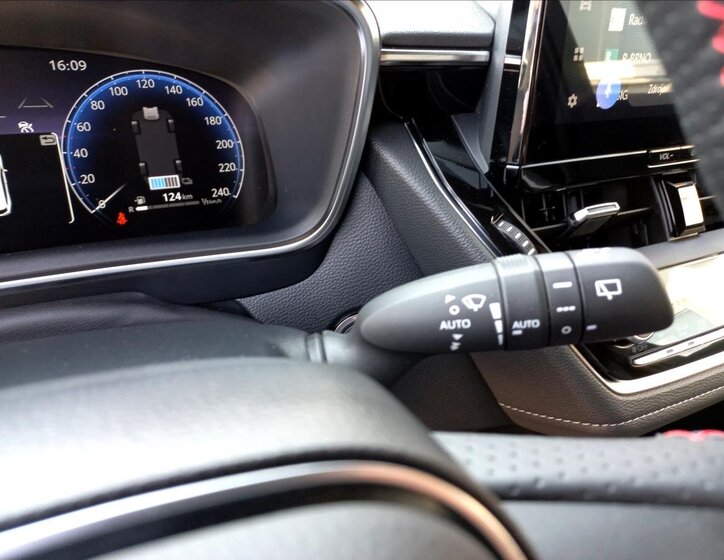 Toyota Corolla Kombi 2,0 l 112 kw