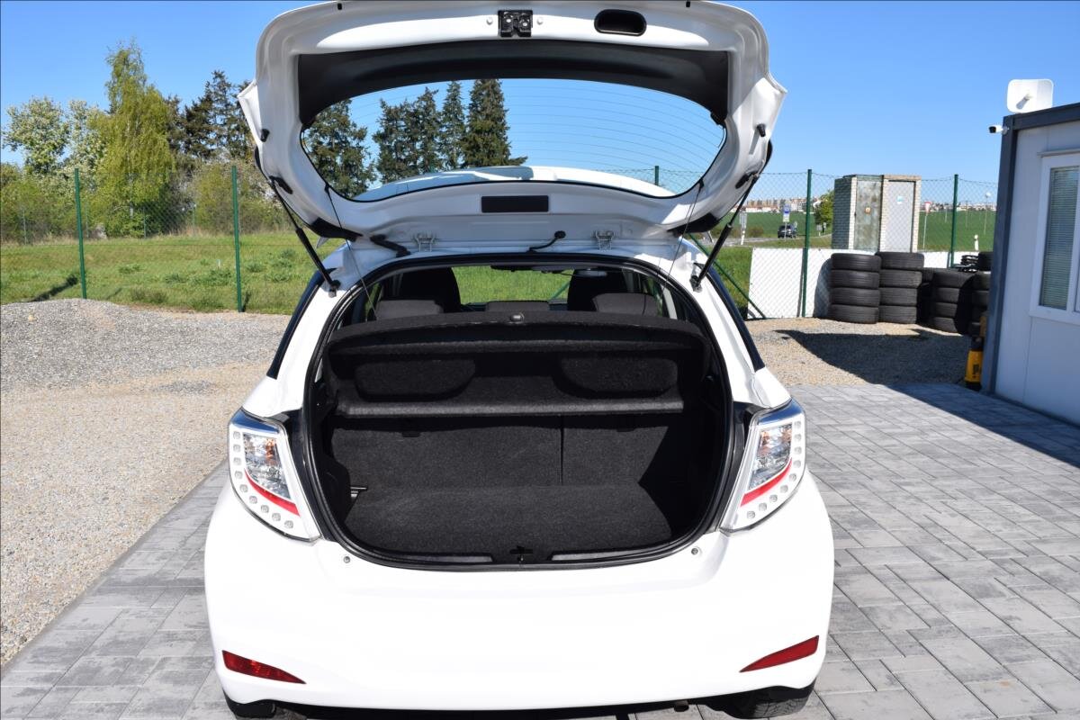 Toyota Yaris Hatchback 998,0 51 kw