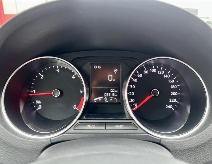 Volkswagen Polo 22
