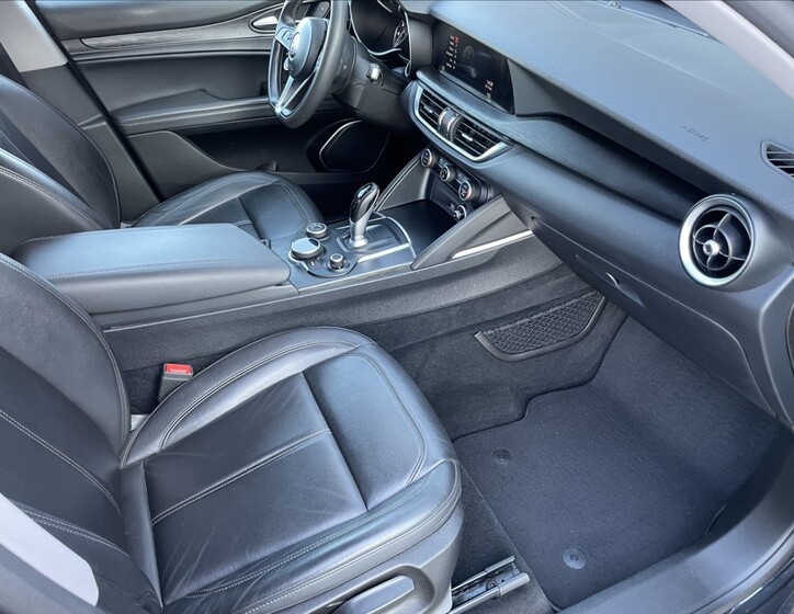 Alfa Romeo Stelvio 19