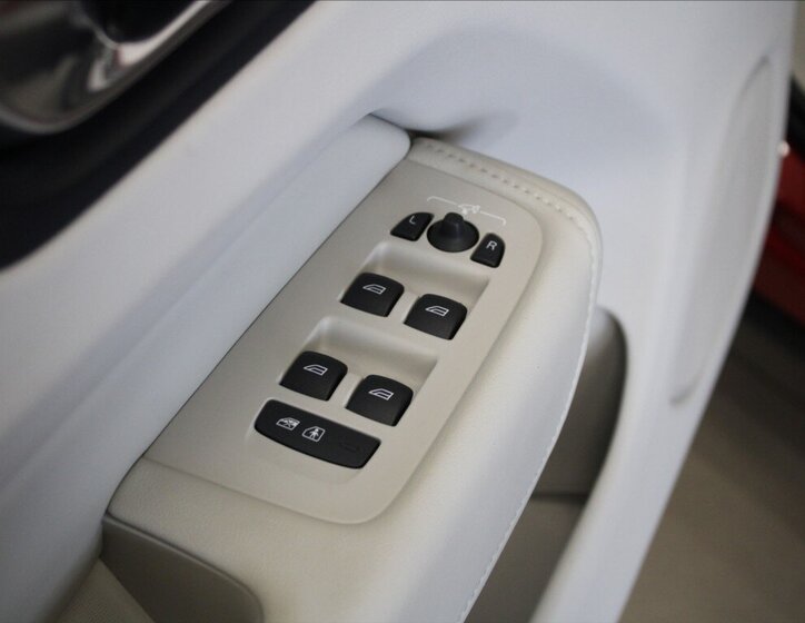 Volvo XC60 SUV 2,0 l 145 kw