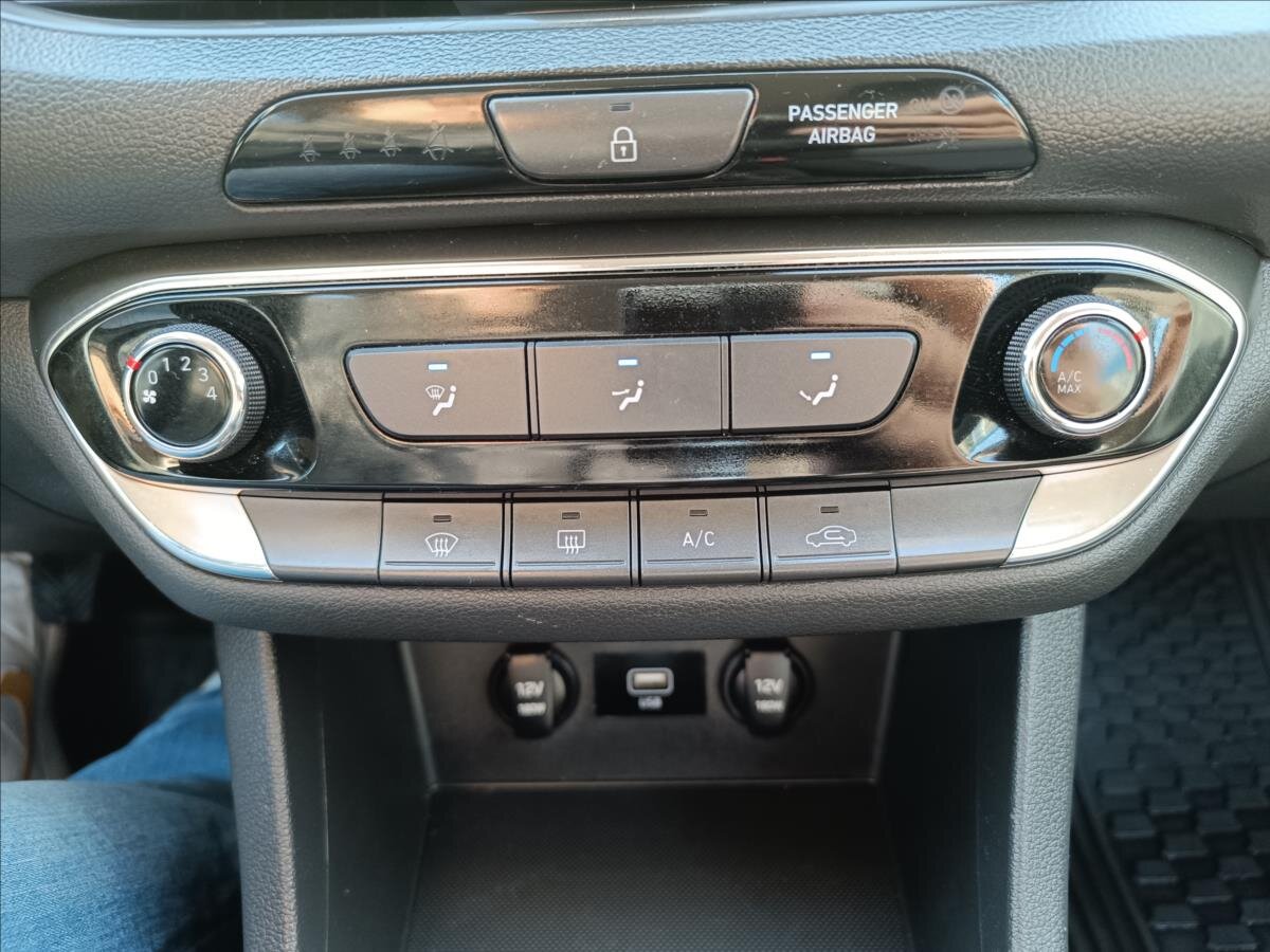 Hyundai i30 Kombi 998,0 88 kw