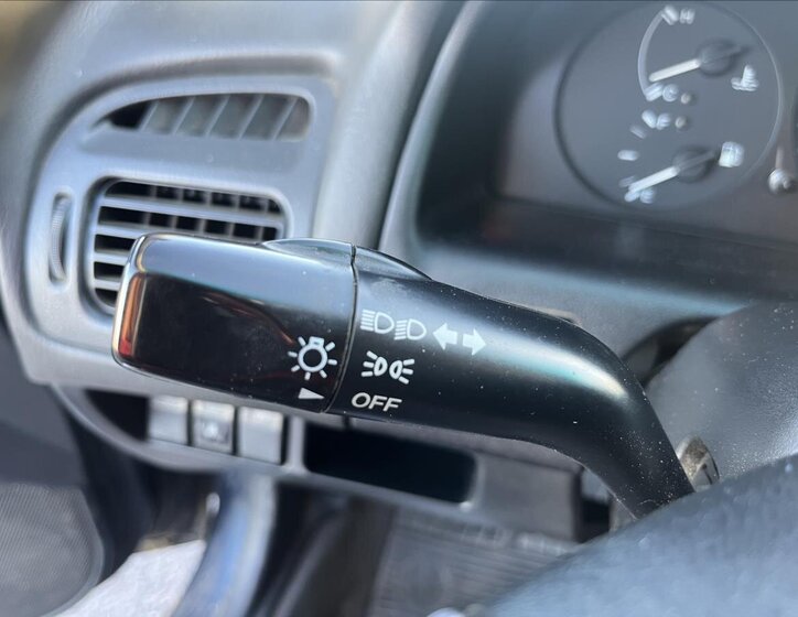 Mazda 626 Hatchback 2,0 l 85 kw