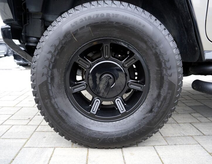 Hummer H2 SUV 6,0 l 232 kw