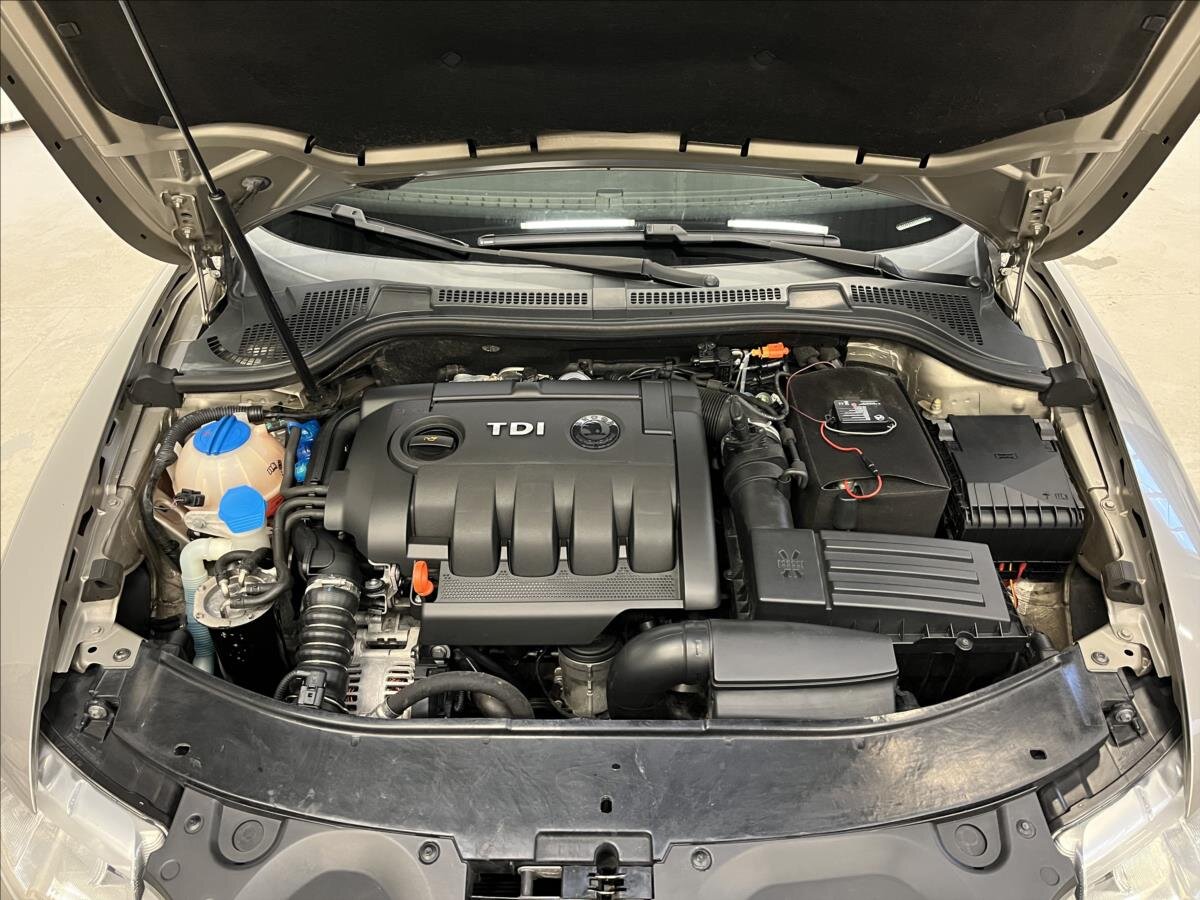 Škoda Superb Liftback 2,0 l 103 kw