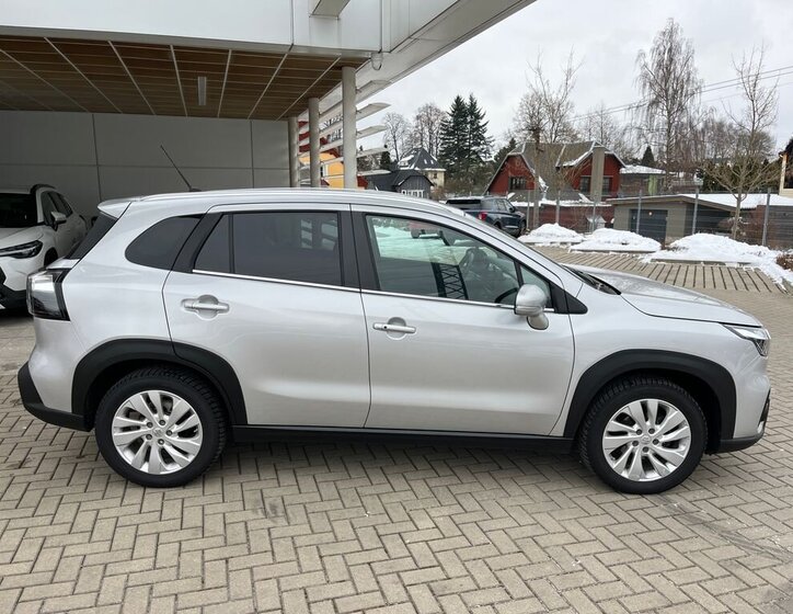 Suzuki SX4 S-Cross SUV 1,4 l 95 kw