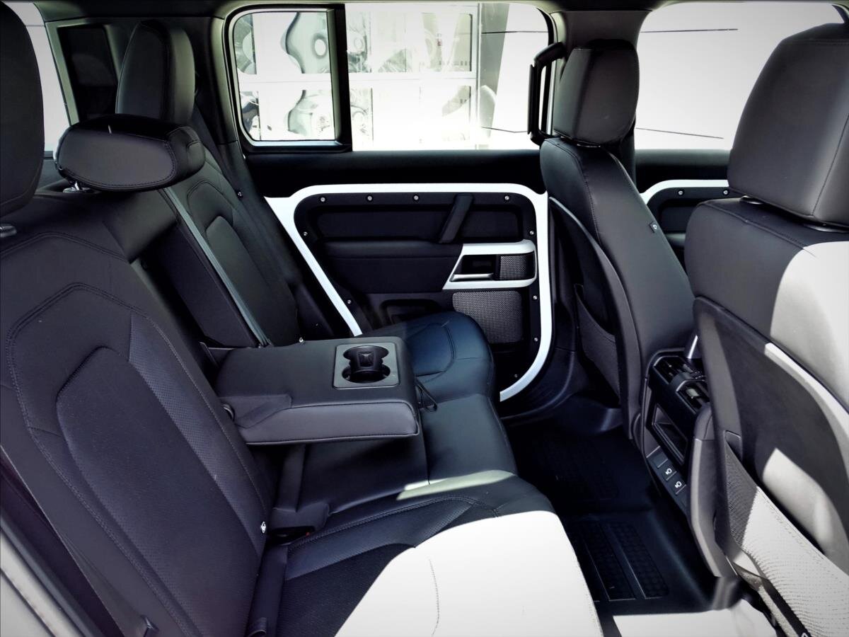 Land Rover Defender SUV / Terénní 3,0 l 147 kw