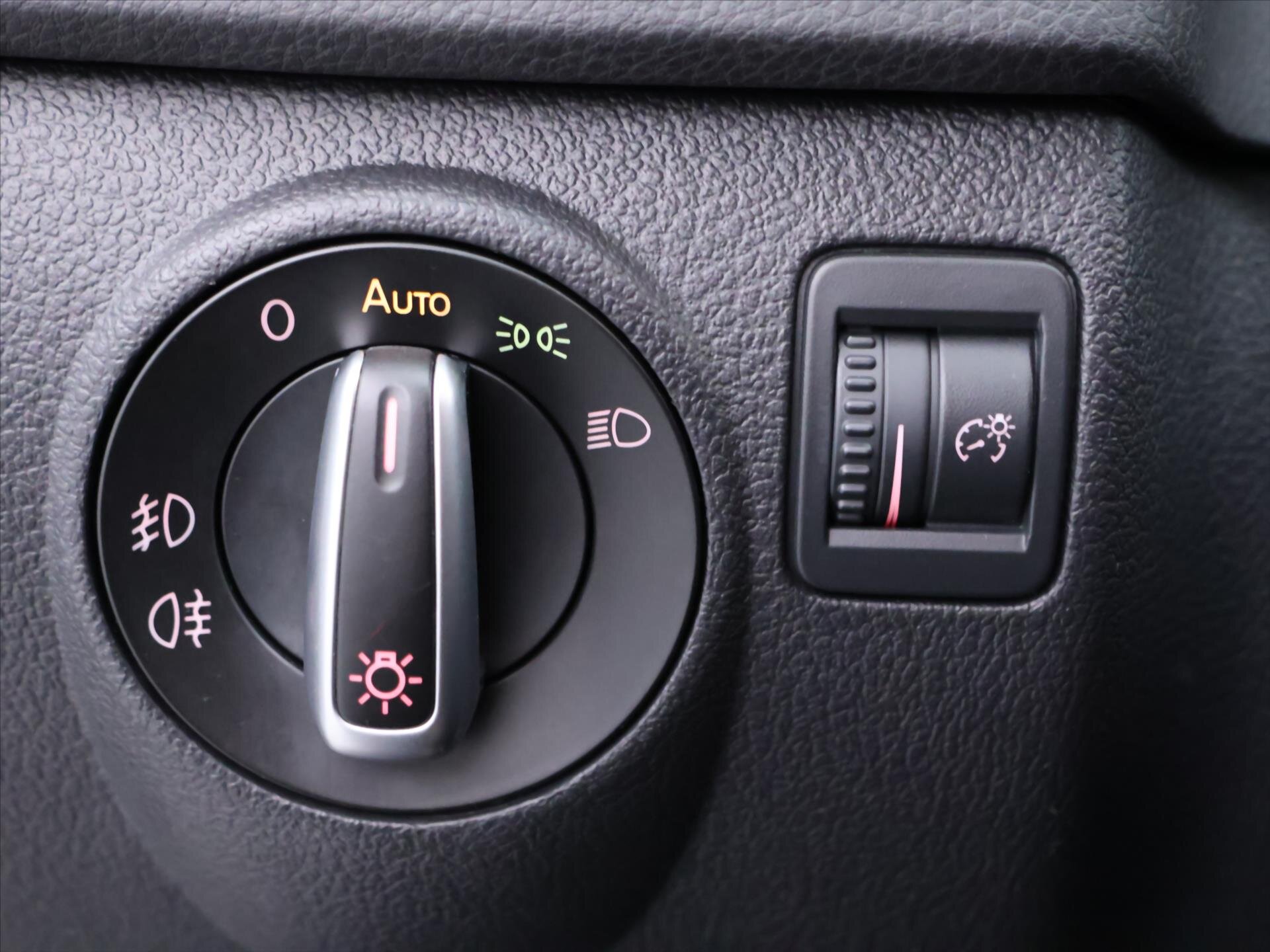 Volkswagen Tiguan SUV 2,0 l 81 kw