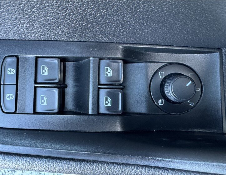 Škoda Superb Sedan / Limuzína 2,0 l 140 kw