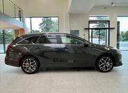KIA Ceed 4