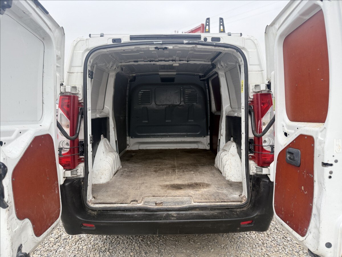 Peugeot Expert Skříň 2,0 l 94 kw