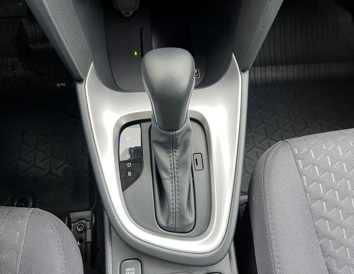 Toyota Yaris Cross 23