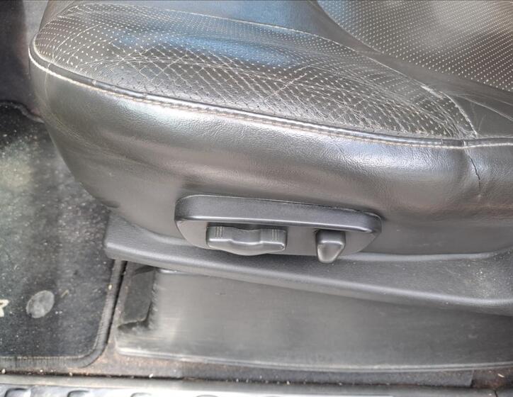 Nissan Pathfinder 11