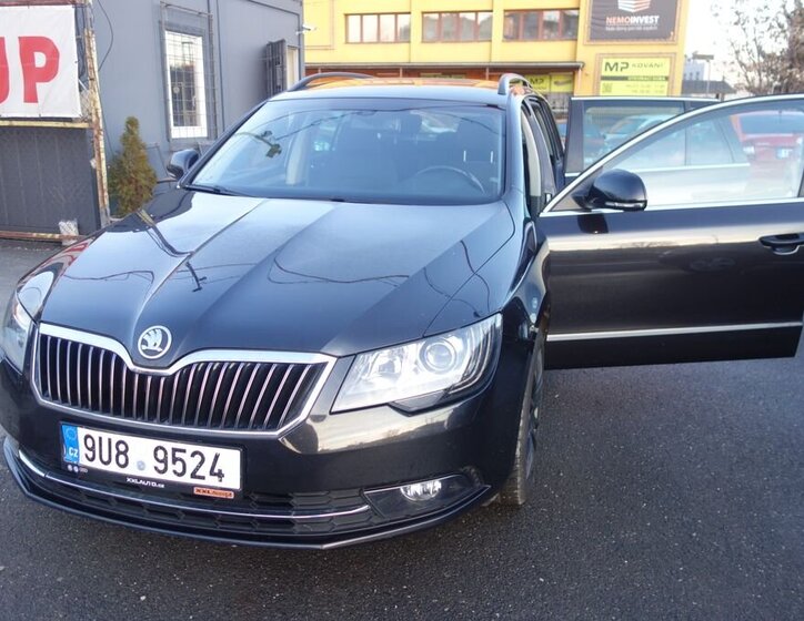Škoda Superb 10