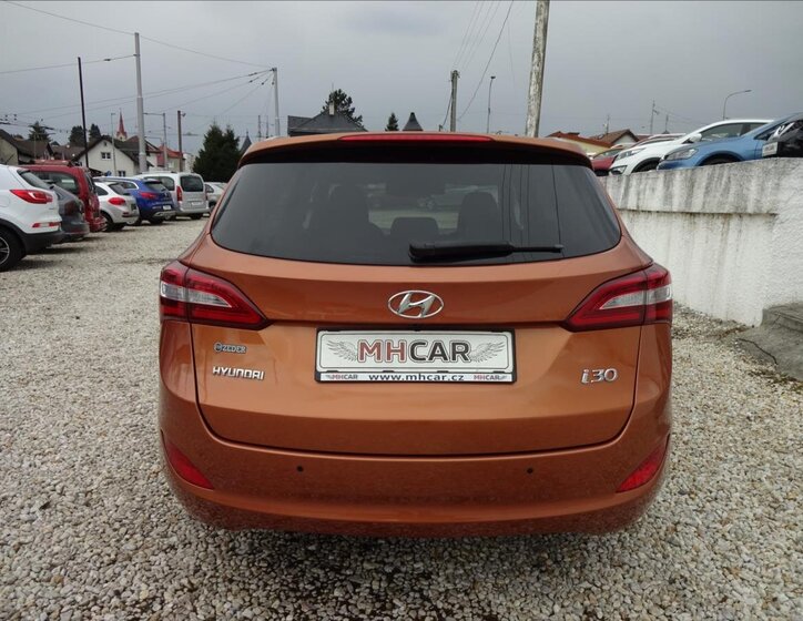 Hyundai i30 Kombi 1,6 l 99 kw