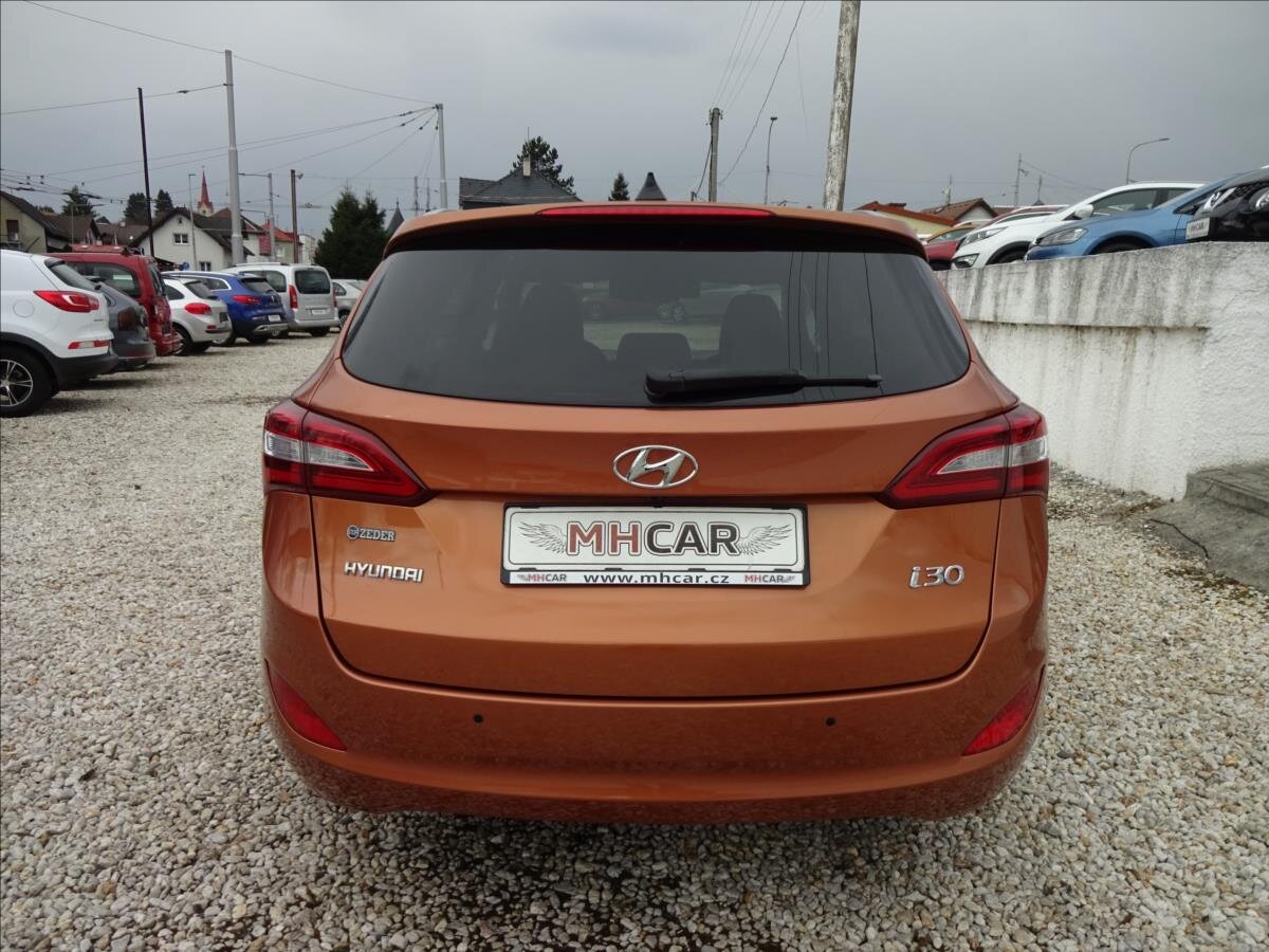 Hyundai i30 Kombi 1,6 l 99 kw