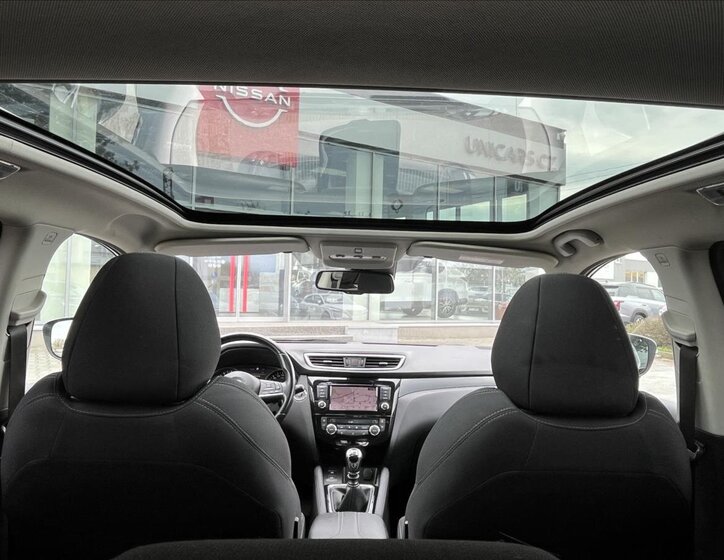 Nissan Qashqai SUV / Terénní 1,3 l 103 kw
