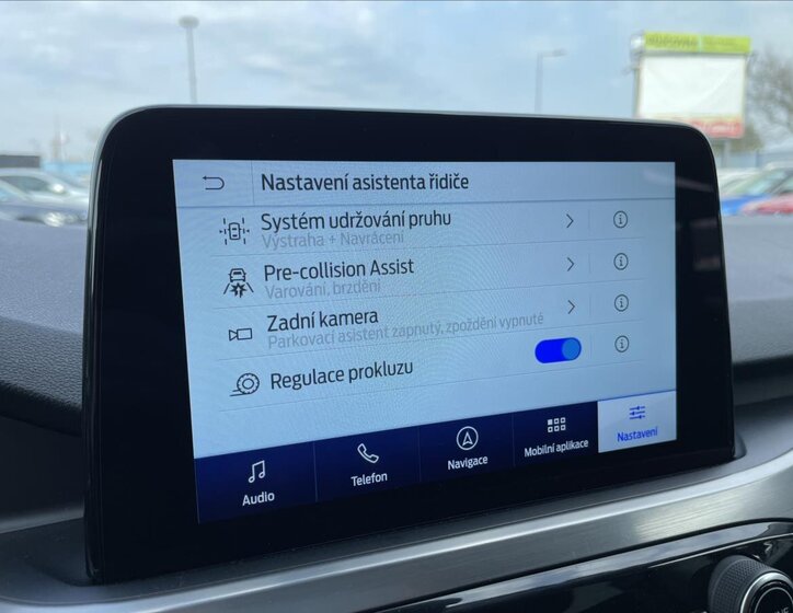 Ford Kuga SUV / Terénní 1,5 l 88 kw