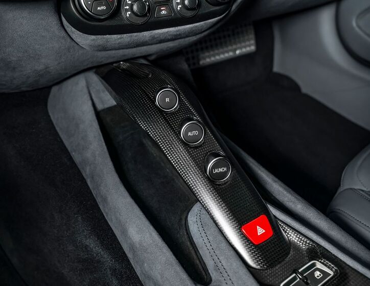 Ferrari F12 Berlinetta 21