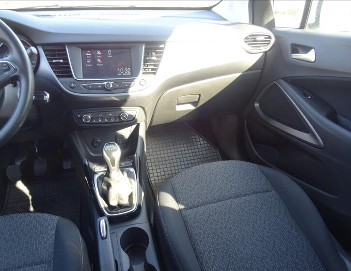 Opel Crossland X MPV 1,2 l 61 kw