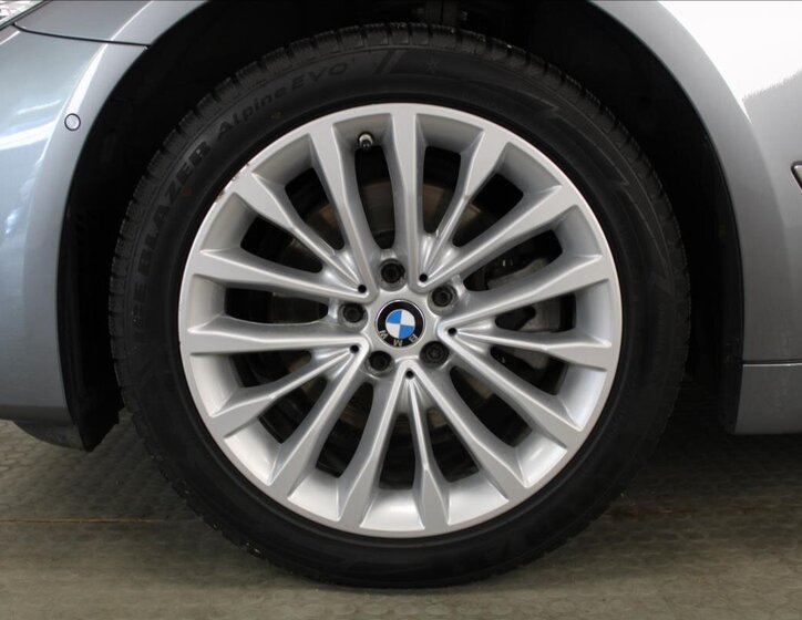 BMW Řada 5 Kombi 2,0 l 140 kw