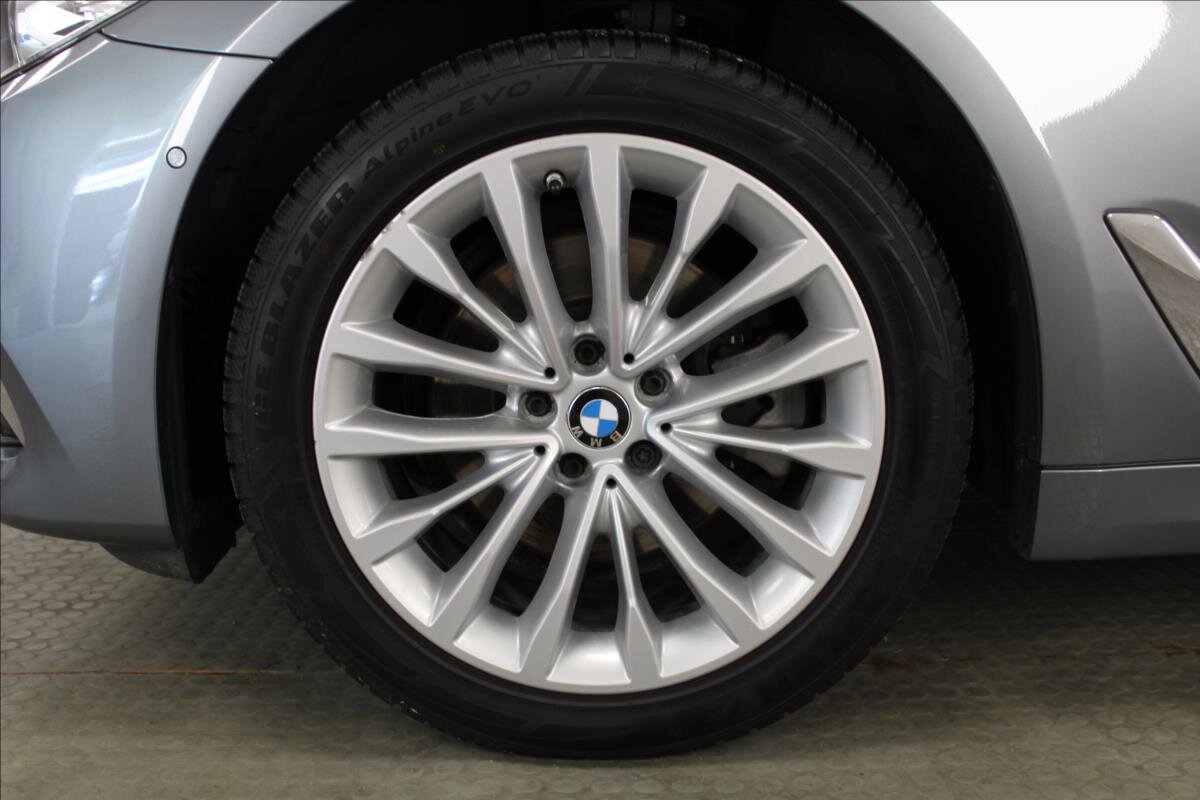 BMW Řada 5 Kombi 2,0 l 140 kw