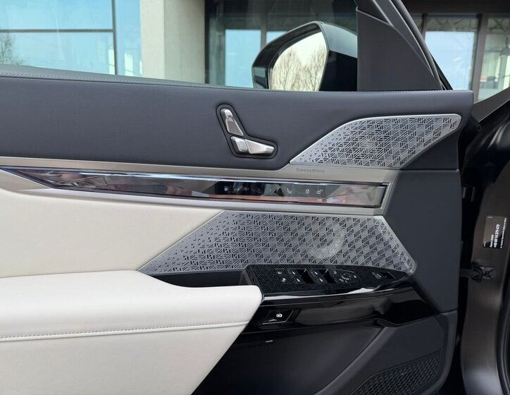 BMW Řada 7 Sedan / Limuzína 3,0 l 360 kw