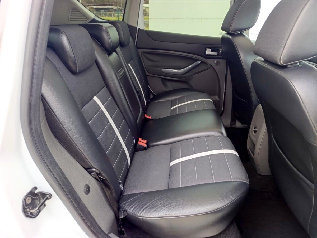 Ford Kuga SUV 2,0 l 120 kw