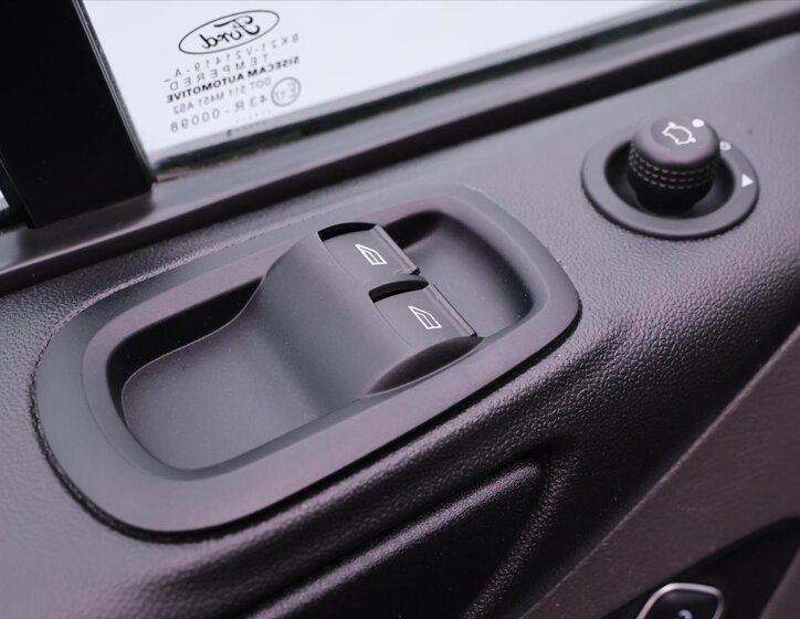 Ford Transit Custom Skříň 2,0 l 77 kw