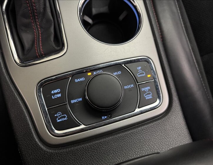 Jeep Grand Cherokee 34