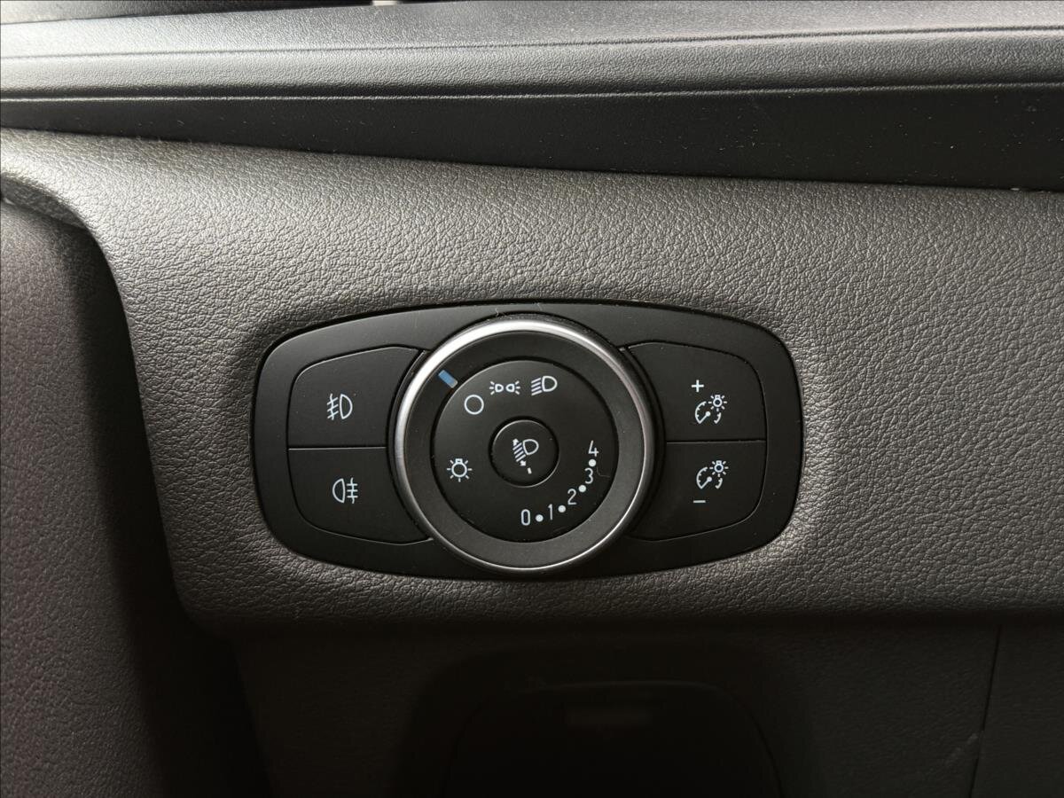 Ford Transit Custom Skříň 2,0 l 77 kw