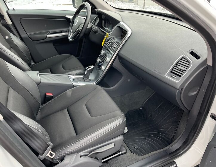 Volvo XC60 SUV 2,4 l 140 kw