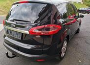 Ford S-MAX 10