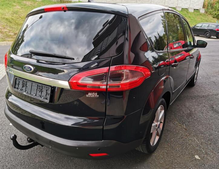 Ford S-MAX 10