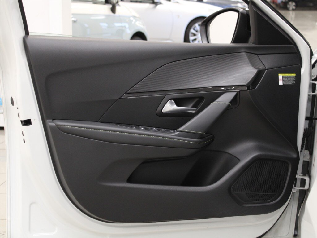 Peugeot 208 Hatchback 1,2 l 74 kw