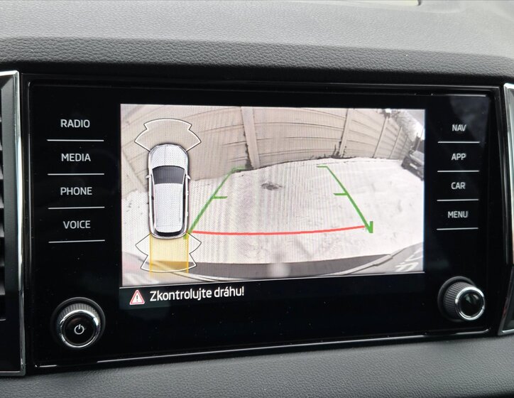 Škoda Karoq SUV 1,5 l 110 kw