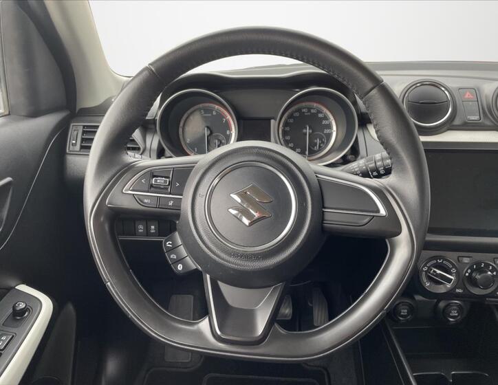 Suzuki Swift 15