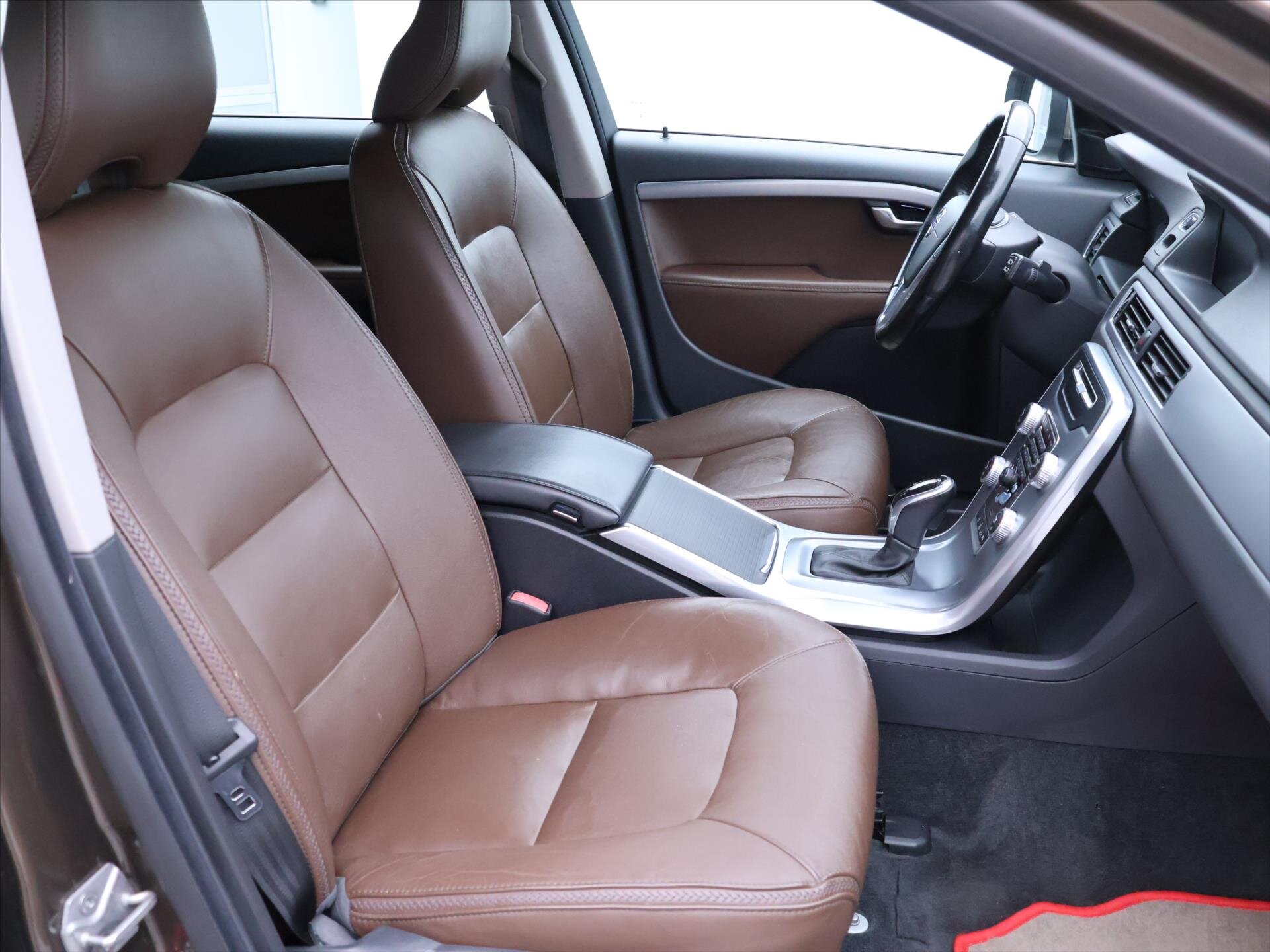 Volvo XC70 Kombi 2,4 l 133 kw