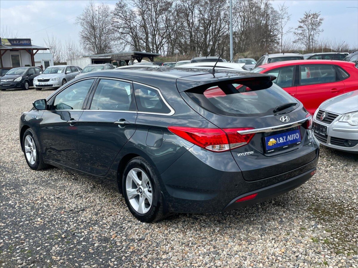 Hyundai i40 Kombi 1,6 l 99 kw