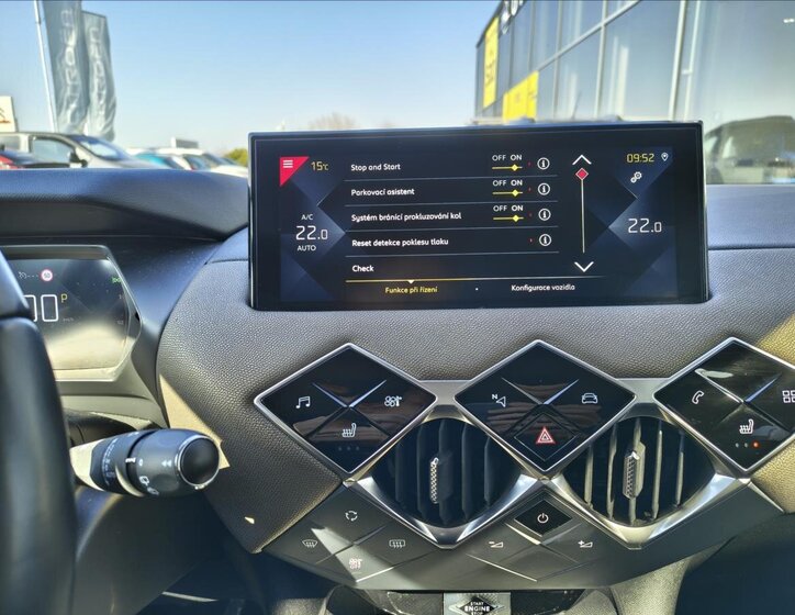 DS Automobiles DS3 Crossback Hatchback 1,2 l 114 kw