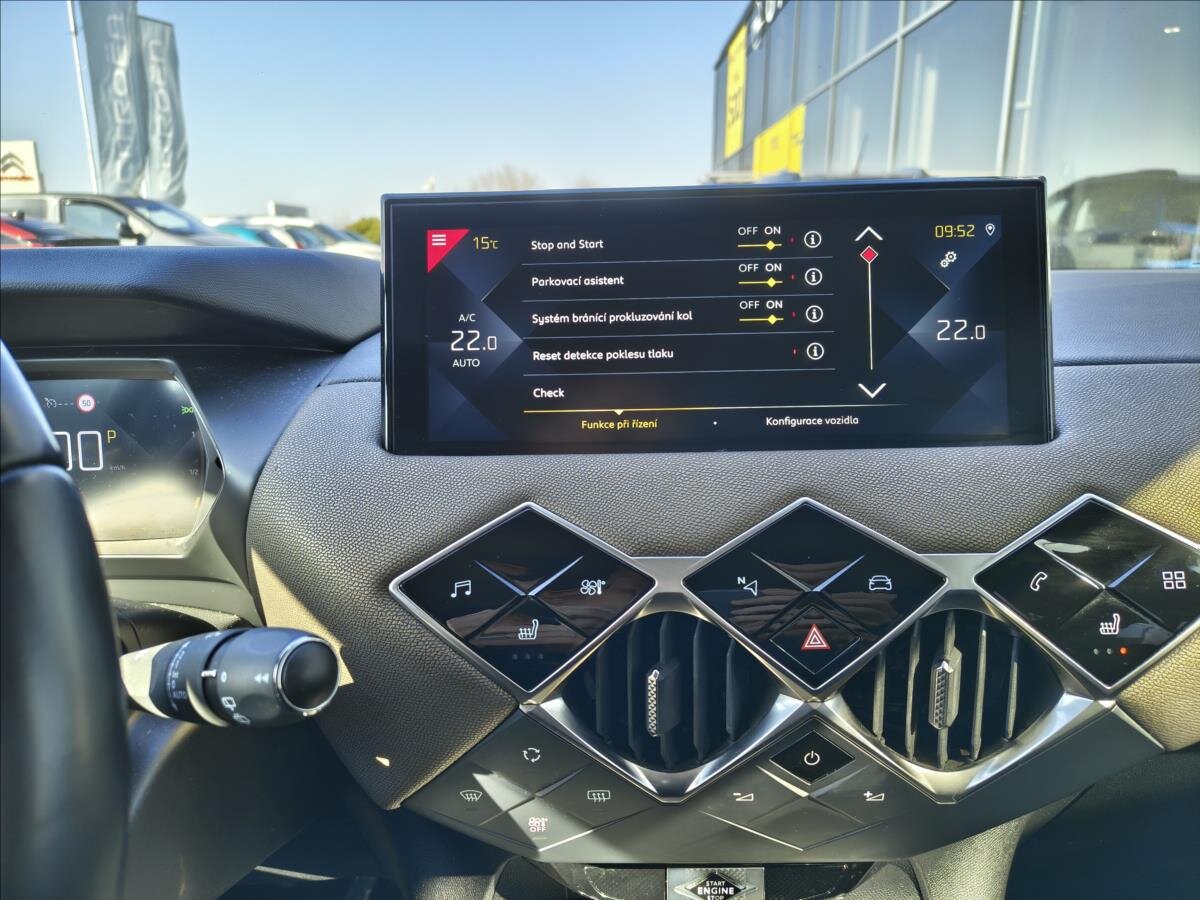 DS Automobiles DS3 Crossback Hatchback 1,2 l 114 kw