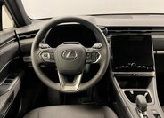 Lexus LBX SUV / Terénní 1,5 l 100 kw