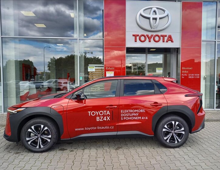 Toyota bZ4X SUV / Terénní 0,0 160 kw