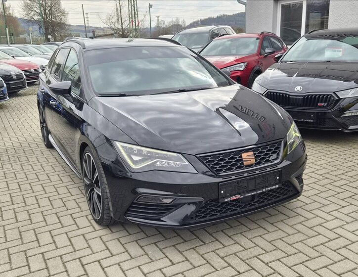 Seat Leon Kombi 2,0 l 221 kw